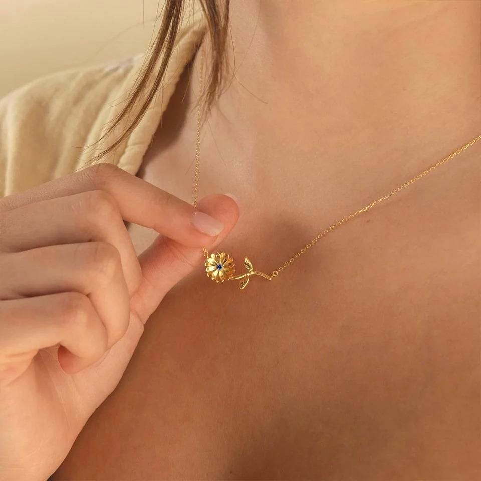 Personalized Birthstone Flower Necklace: Silver & Gold Custom Jewelry